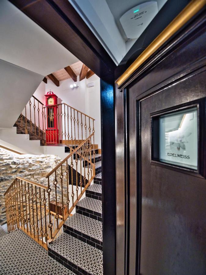 Apartamentos Valle De Ordesa-Torla Ngoại thất bức ảnh